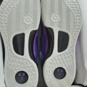 Kobe 8 | Shoes | Nike Kobe 8 System Court Purple 23 Size 10  display picture 3